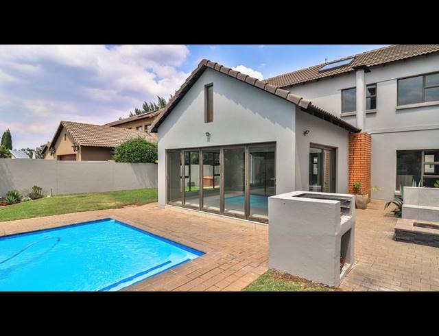 4 BEDROOM HOUSE FOR SALE IN MIDSTREAM HILL